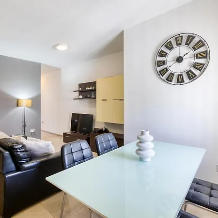 Spacious 2br, Just Off Uni & Hospital & Wifi By 360 Estates * Msida