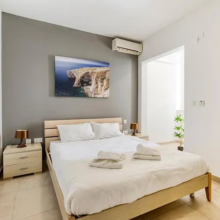 Spacious 2br, Just Off Uni & Hospital & Wifi By 360 Estates * Мсида