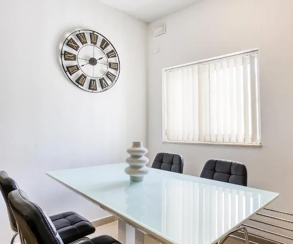 Spacious 2br, Just Off Uni & Hospital & Wifi By 360 Estates Msida