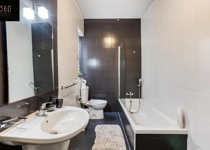 Spacious 2br, Just Off Uni & Hospital & Wifi By 360 Estates Apartament *